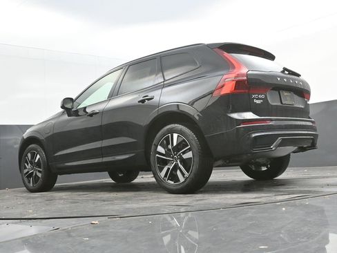 New 2026 Volvo XC60 T8 Core w/ Climate Package image 26