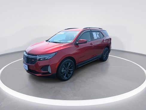 Used 2022 Chevrolet Equinox RS w/ LPO, Floor Liner Package image 4