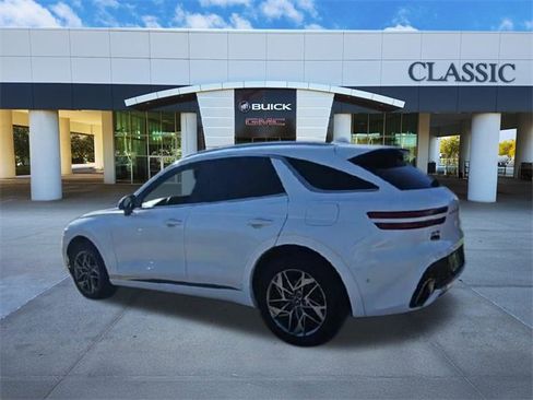 Used 2022 Genesis GV70 2.5T w/ Advanced Package image 6