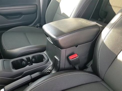 Used 2021 Jeep Wrangler Unlimited Freedom Edition image 18