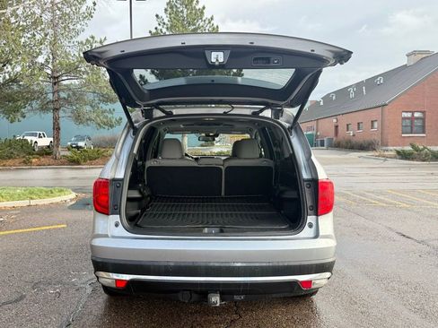 Used 2017 Honda Pilot Touring image 39