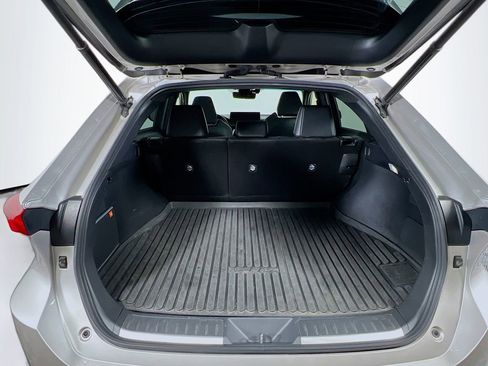 Used 2021 Toyota Venza Limited image 26