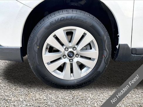 Used 2017 Subaru Outback 2.5i AWD/4WD image 7