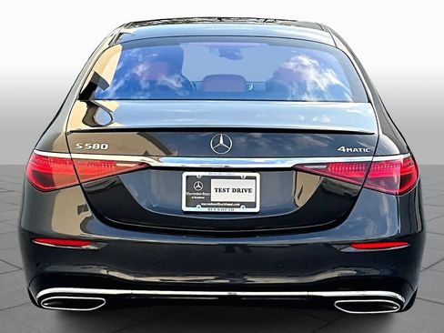 Used 2023 Mercedes-Benz S 580 4MATIC Sedan image 4
