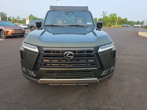 Used 2024 Lexus GX 550 AWD/4WD image 2