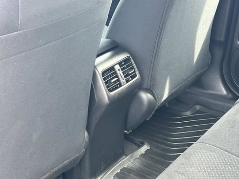 Used 2015 Honda CR-V LX image 21