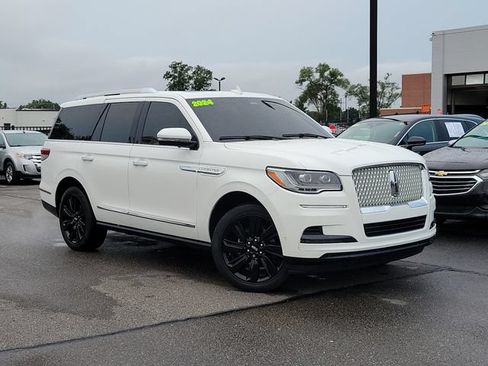 Used 2024 Lincoln Navigator Reserve AWD/4WD image 36