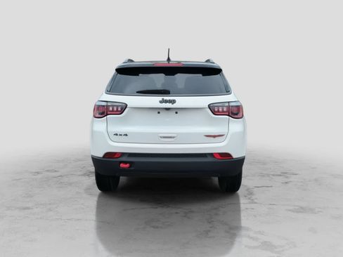 Used 2019 Jeep Compass Trailhawk AWD/4WD image 7