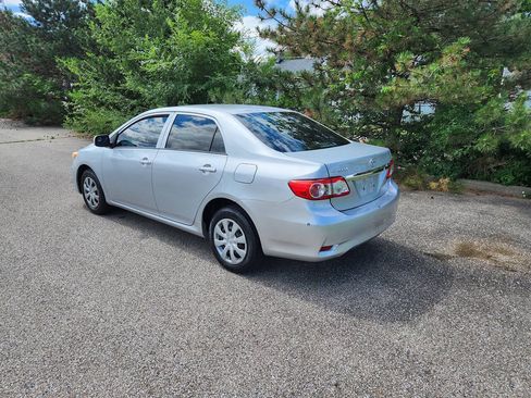 Used 2013 Toyota Corolla L FWD image 14