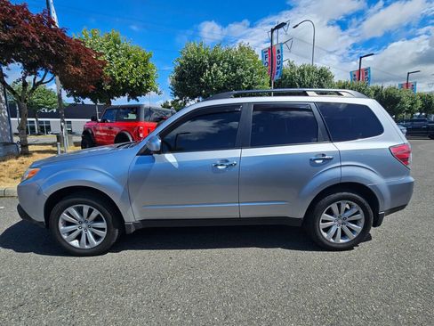 Used 2012 Subaru Forester 2.5X Premium w/ All-Weather Pkg AWD/4WD image 2