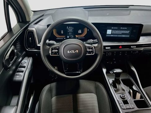 Certified 2024 Kia Sorento LX FWD image 21