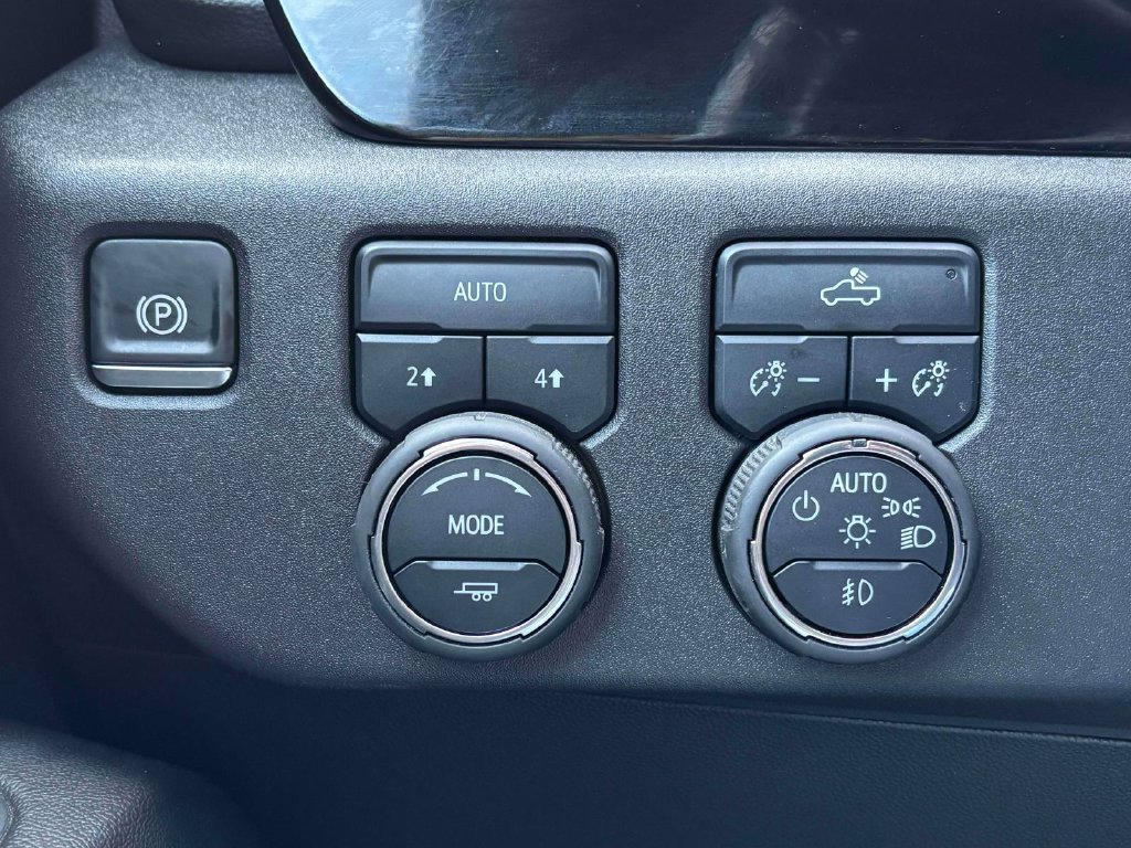 Used 2024 Chevrolet Silverado 1500 RST w/ Protection Package AWD/4WD image 9