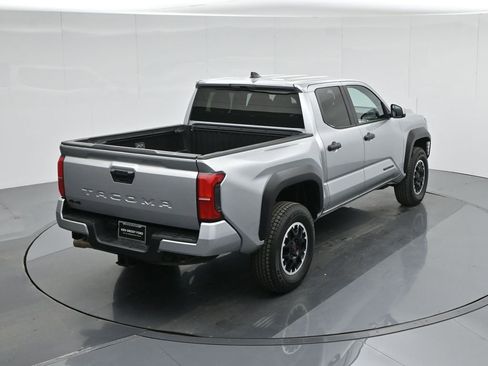 Used 2024 Toyota Tacoma TRD Off-Road image 36
