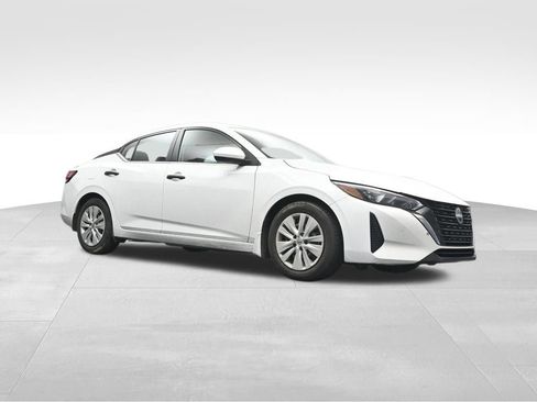 Used 2025 Nissan Sentra S FWD image 16