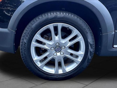 Used 2016 Volvo XC70 T5 Premier w/ Proximity Package AWD/4WD image 11