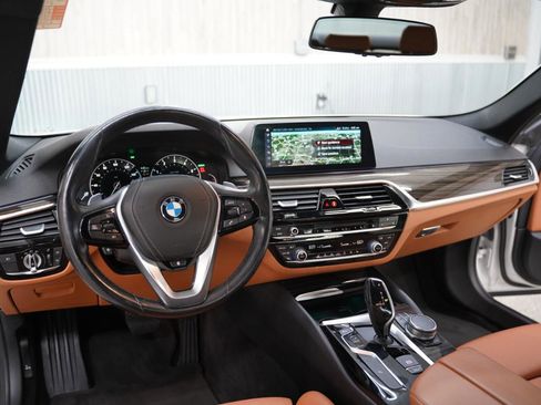 Used 2018 BMW 530i 530i Sedan image 11