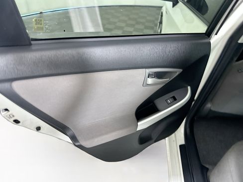 Used 2014 Toyota Prius Two image 25