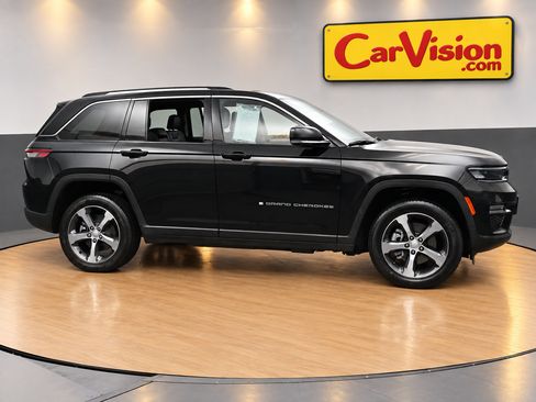 Used 2023 Jeep Grand Cherokee 4WD 4xe image 5
