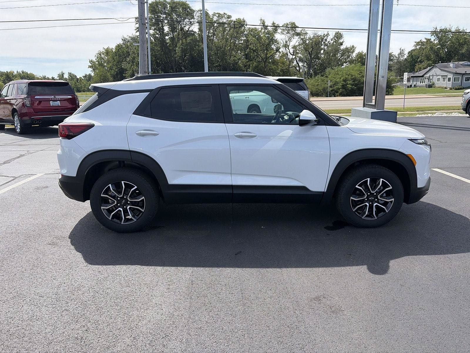 New 2026 Chevrolet TrailBlazer ACTIV w/ Driver Confidence Package AWD/4WD image 2