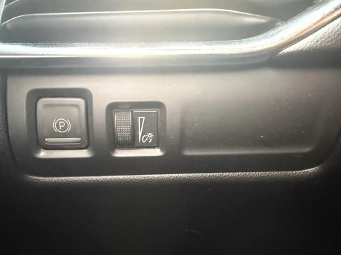 Used 2023 Cadillac XT4 Premium Luxury w/ Cold Weather Package AWD/4WD image 15