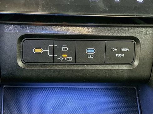 Used 2025 Hyundai Tucson Limited AWD/4WD image 21