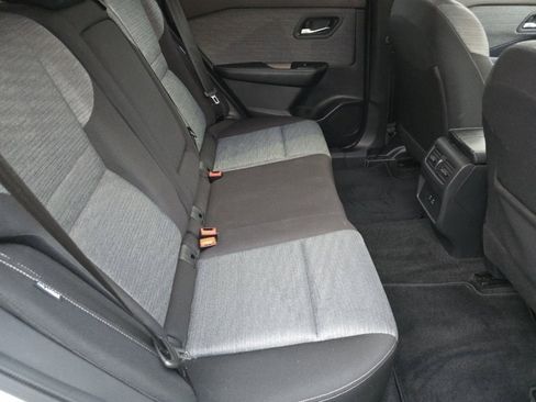 Certified 2023 Nissan Rogue SV image 25