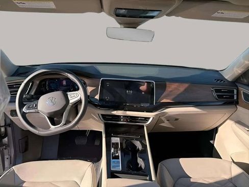 New 2026 Volkswagen Atlas SE image 9