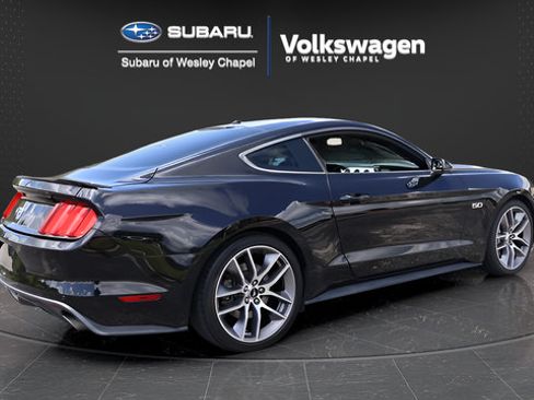 Used 2017 Ford Mustang GT Premium RWD image 8