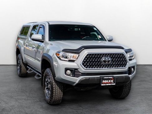 Used 2018 Toyota Tacoma TRD Off-Road AWD/4WD image 1