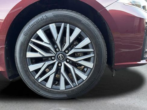 Certified 2024 Nissan Altima 2.5 SV AWD/4WD image 12