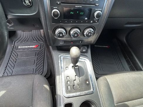 Used 2011 Dodge Challenger RWD image 22