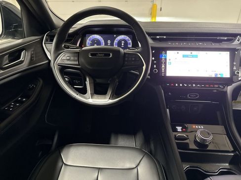 New 2026 Jeep Grand Cherokee Limited w/ Limited Altitude Package AWD/4WD image 11