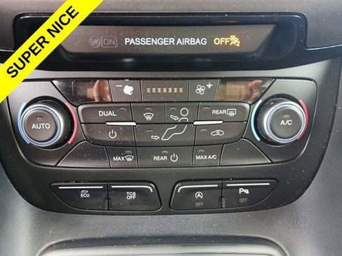 Used 2021 Ford Transit Connect XLT FWD image 19