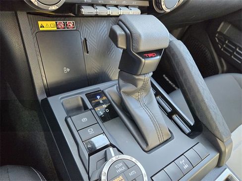 Used 2025 Toyota Tacoma TRD Off-Road image 25