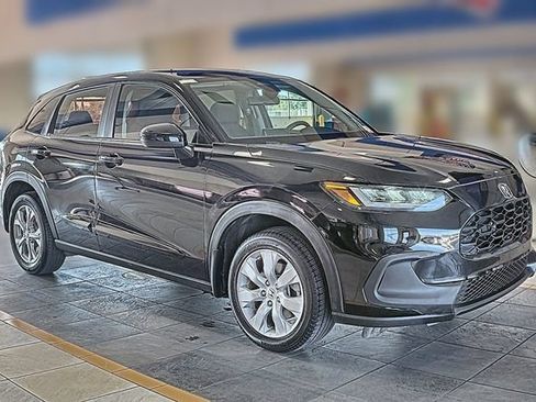 Used 2025 Honda HR-V LX image 2