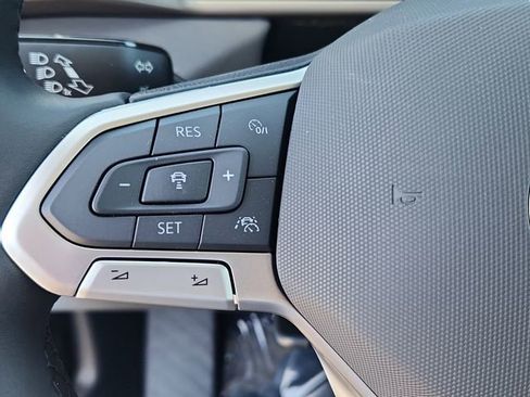 New 2026 Volkswagen Taos SE AWD/4WD image 11