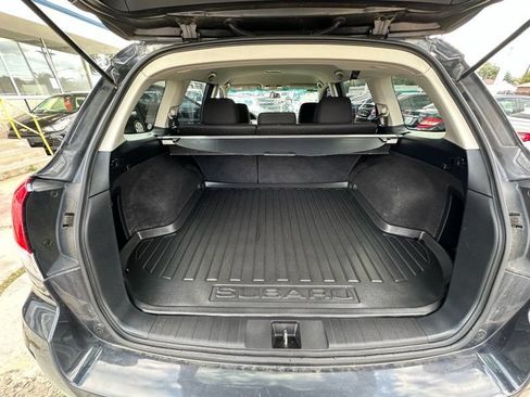 Used 2010 Subaru Outback 2.5i Premium AWD/4WD image 15