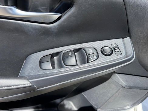 Used 2022 Nissan Sentra SV FWD image 17