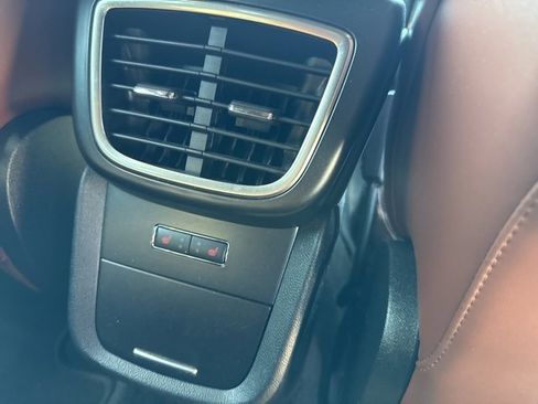 Used 2018 Lincoln MKX Reserve w/ Lincoln MKX Climate Package image 16