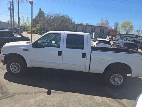 Used 2003 Ford F250 XLT AWD/4WD image 4