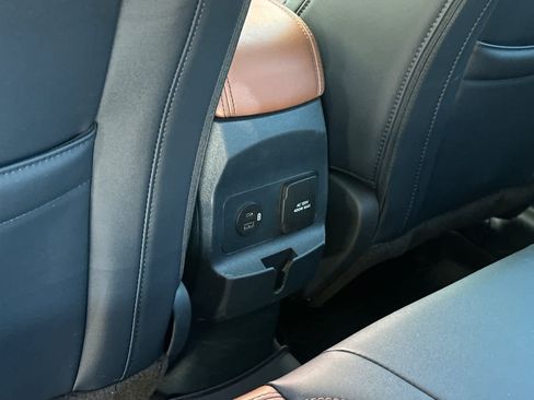 Used 2023 Ford Maverick Lariat w/ Lariat Luxury Package AWD/4WD image 14