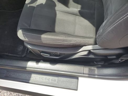 Used 2018 Ford Mustang Coupe w/ Equipment Group 101A RWD image 27