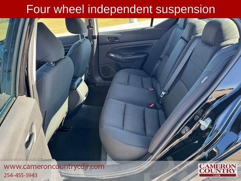 Used 2024 Nissan Altima 2.5 SV image 14