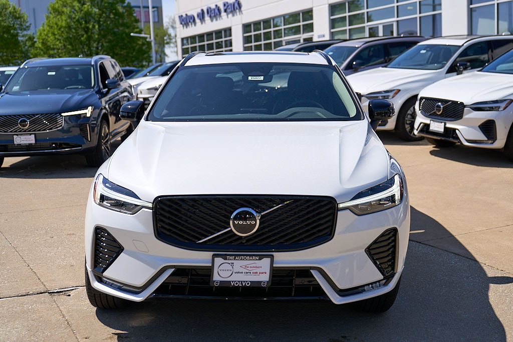 New 2026 Volvo XC60 B5 Core w/ Protection Package AWD/4WD image 5