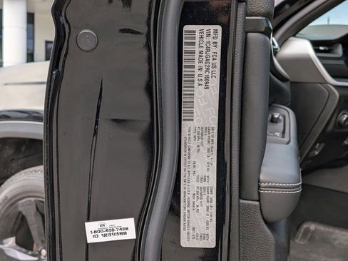 Used 2024 Jeep Grand Cherokee Altitude image 25