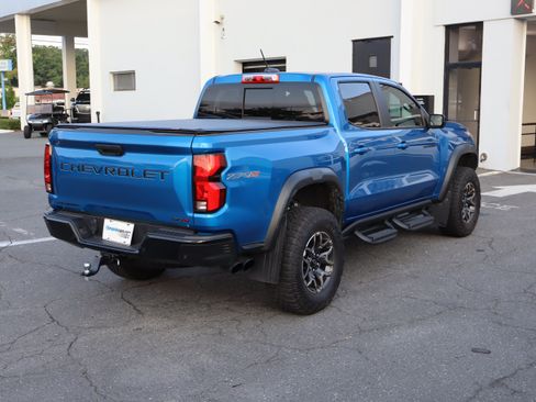 Used 2024 Chevrolet Colorado ZR2 w/ ZR2 Convenience Package III AWD/4WD image 10