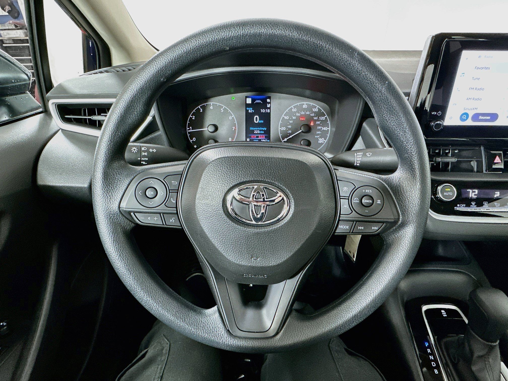 Used 2025 Toyota Corolla LE FWD image 11