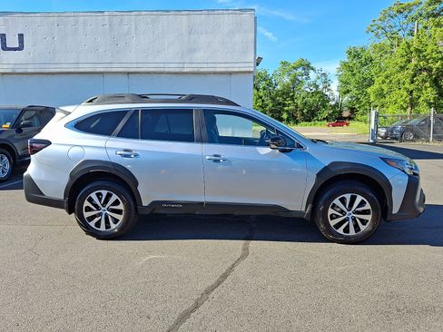 Certified 2025 Subaru Outback Premium w/ Popular Package #1A AWD/4WD image 8