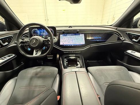 Used 2025 Mercedes-Benz E 53 AMG e 4MATIC Sedan image 43
