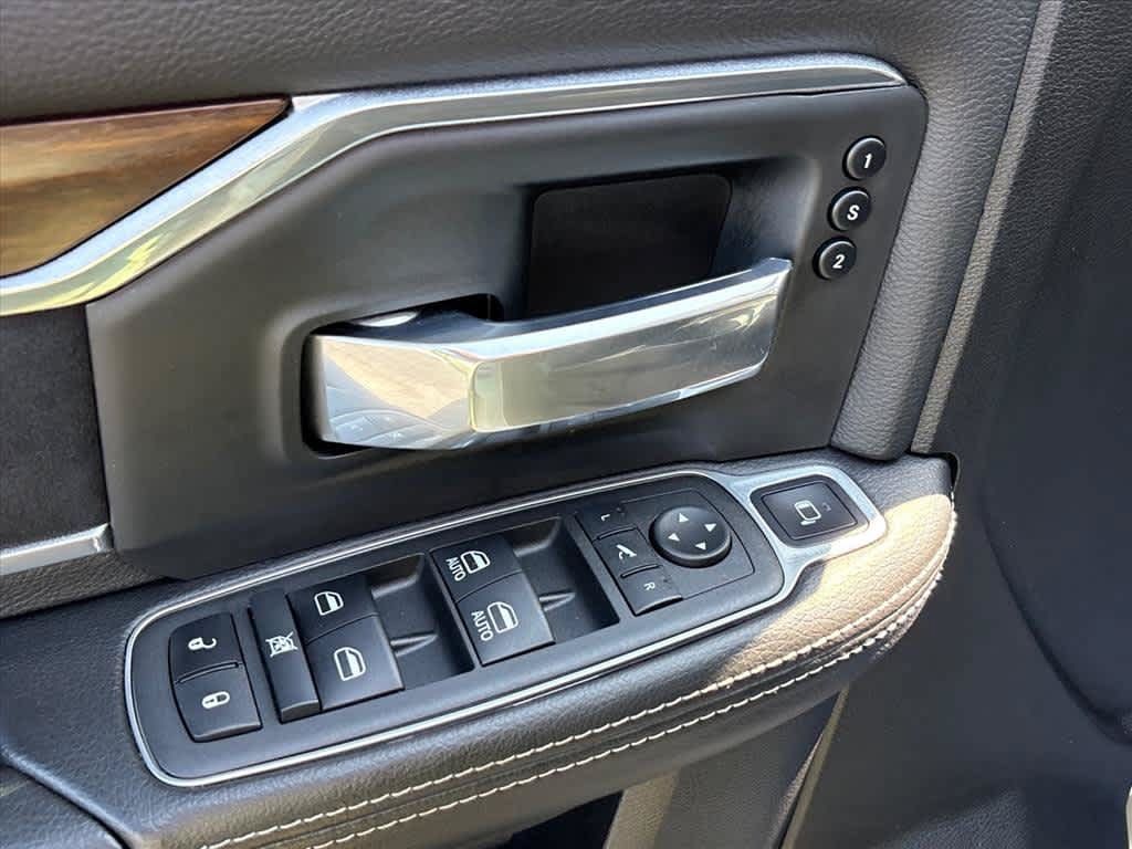 Used 2022 RAM 3500 Laramie AWD/4WD image 21